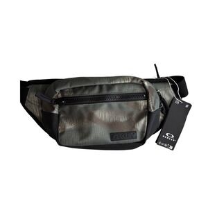 Oakley Street‎ Belt Bag Grey Green Camo Fanny Pack Waist Bag New